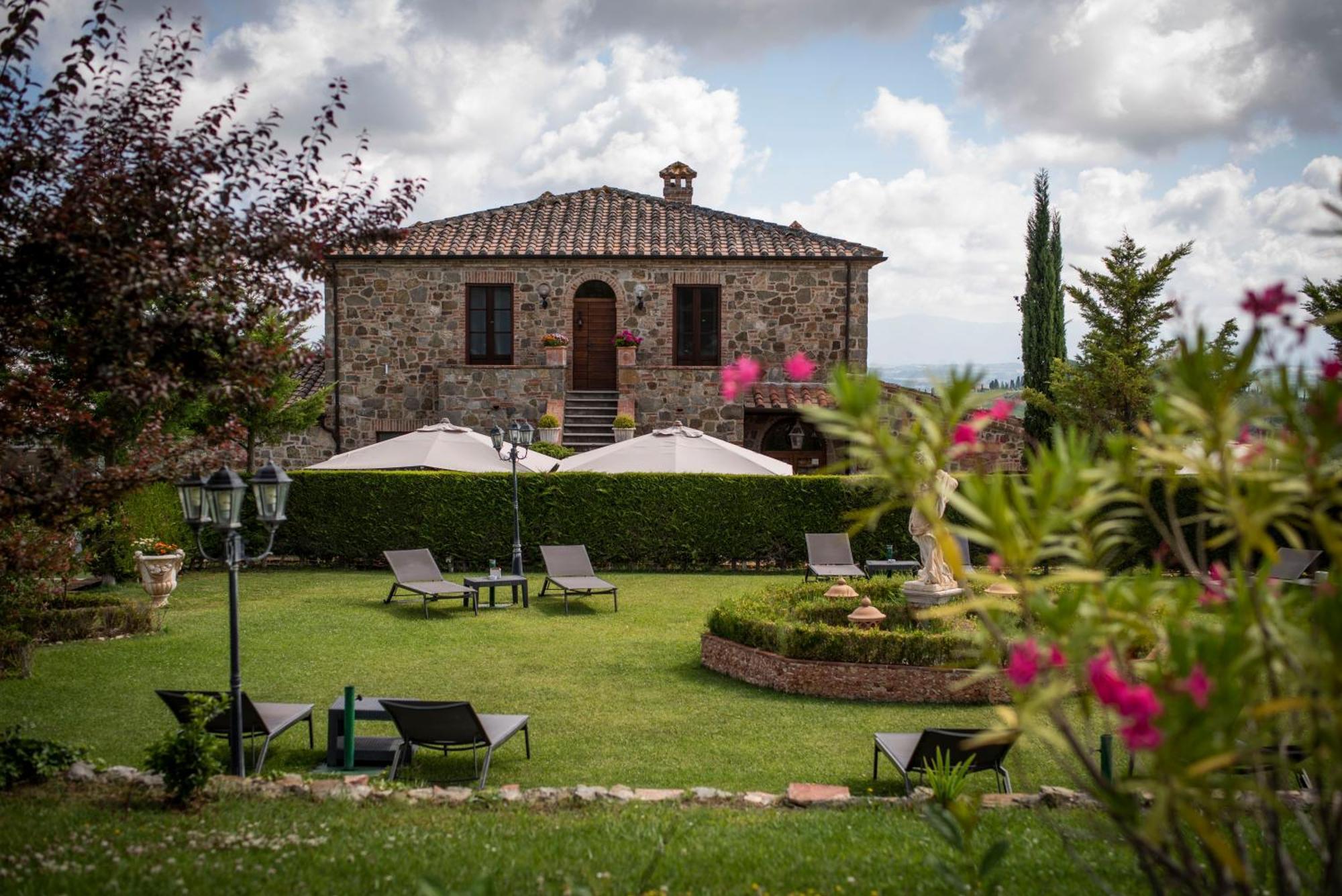 Poggio Paradiso Resort & Spa Montefollonico 外观 照片