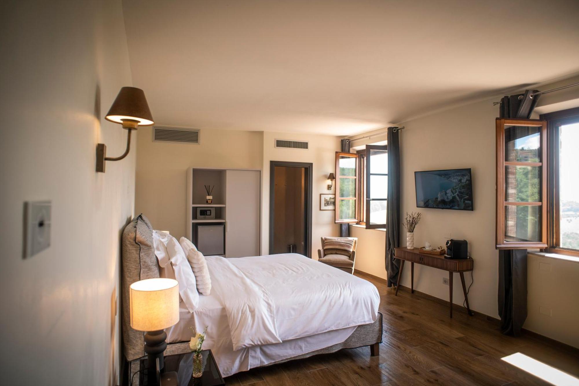 Poggio Paradiso Resort & Spa Montefollonico 外观 照片