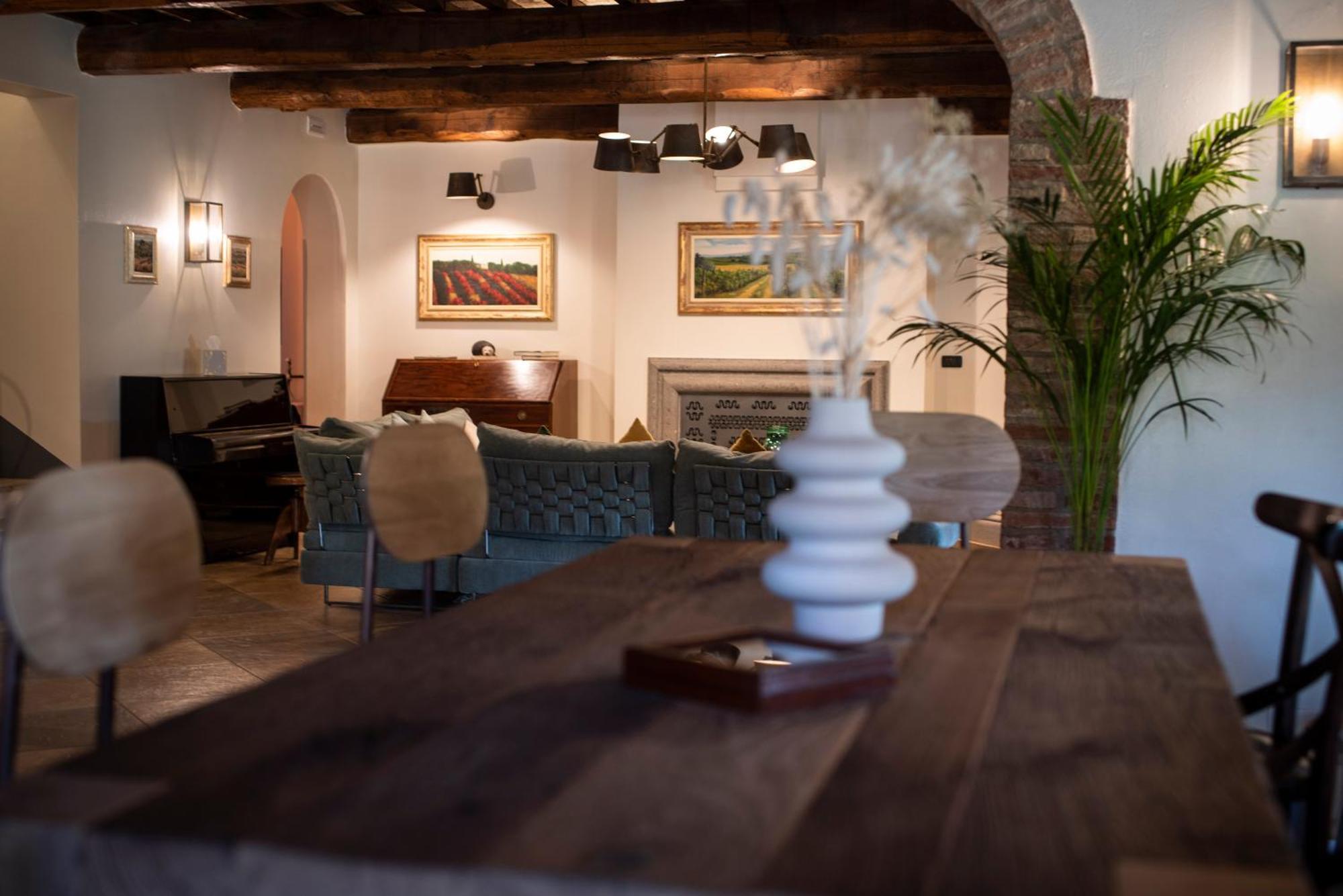 Poggio Paradiso Resort & Spa Montefollonico 外观 照片